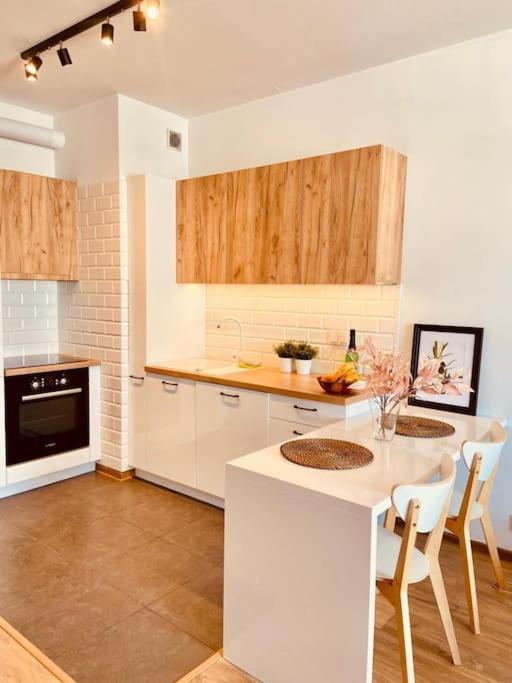 Spacious,Stylish And Comfortable 2 Room Apartment With Million Dollar View Warschau Buitenkant foto